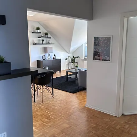 Juwel Im Pott-zentral-100 Qm-stellplatz-balkon-kamin 多特蒙德