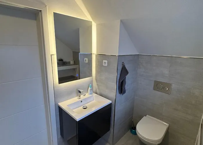 Juwel Im Pott-zentral-100 Qm-stellplatz-balkon-kamin 公寓